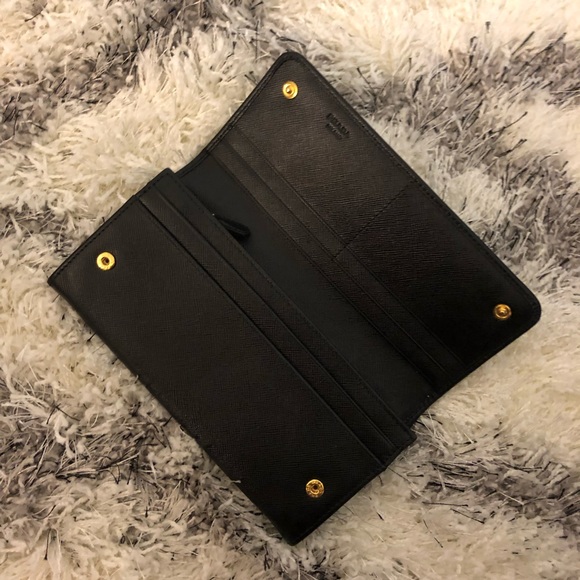 100% Authentic New Prada Saffiano Wallet - Picture 6 of 9